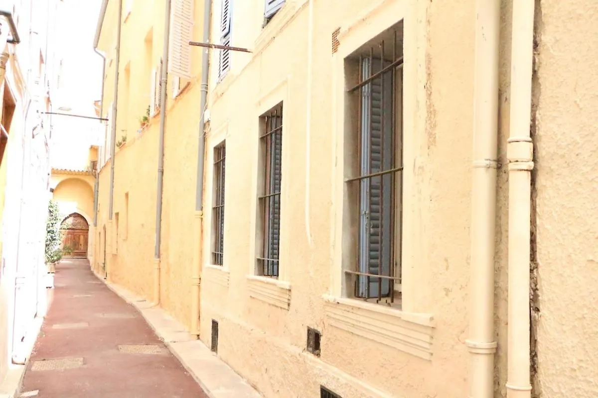 Apartment Mat -Studio Renove Clim Rue Pietonne Du Vieil Antibes
